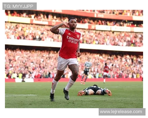 英超盛宴阿森纳狂胜多特蒙德帽子戏法点燃全场激情