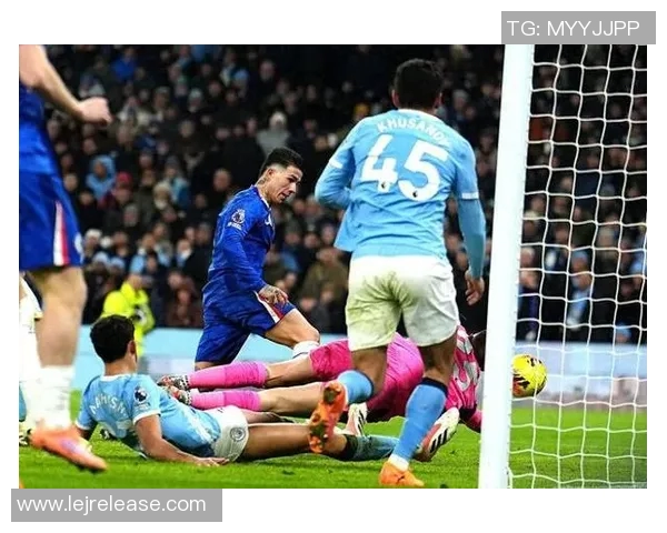 德甲精彩对决曼城6比2战胜切尔西神扑瞬间引发全场狂欢