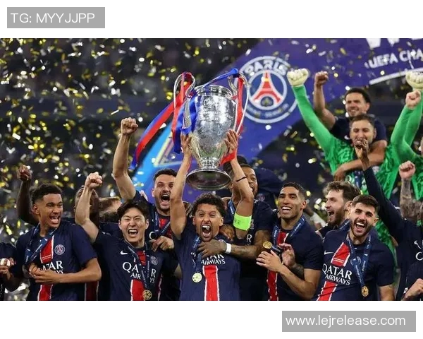 西甲激战巴黎圣日耳曼凭乌龙球险胜巴萨全场沸腾