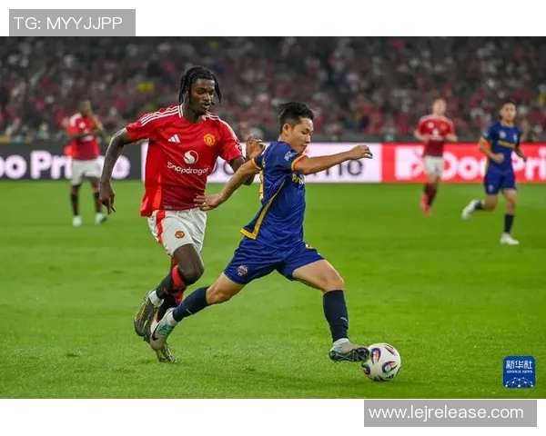 友谊赛曼联与那不勒斯战平补时进球点燃转会传闻热潮