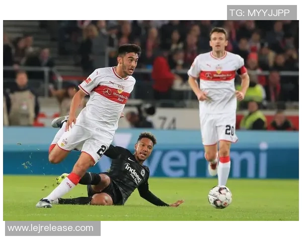 欧联杯精彩对决切尔西大胜曼联帽子戏法点燃全场激情