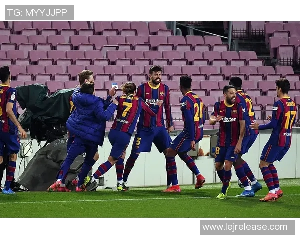 国王杯精彩对决里昂大胜巴萨逆转全场引发热烈讨论