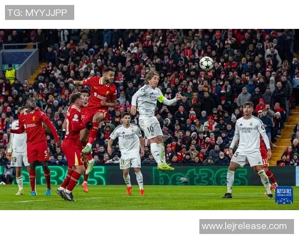 中超赛场惊现历史冷门皇马以五球大胜利物浦引发全场狂欢