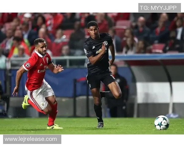 欧联杯惊天逆转本菲卡4-3莱比锡争议判罚引发全场热议