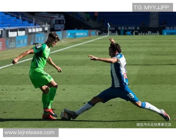 西甲激战：本菲卡力克多特蒙德全场沸腾赛后点评引发热议