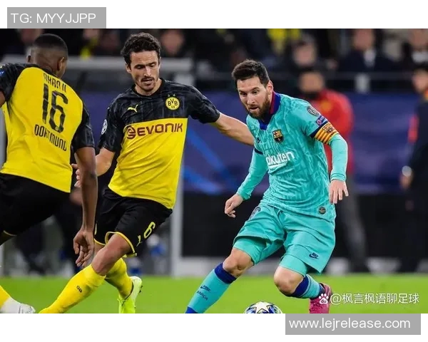 中超赛场惊现历史冷门多特蒙德与巴萨激战成平局红牌事件引发全场轰动