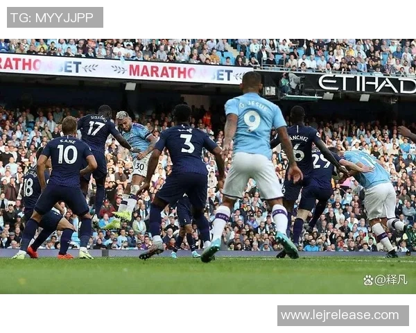 英超惊现冷门曼城热刺战成平局乌龙球引发全场狂欢 英超惊现冷门曼城热刺战成平局乌龙球引发全场狂欢