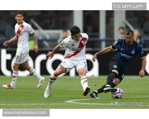 中超精彩对决曼联险胜国米神扑瞬间引发转会热议