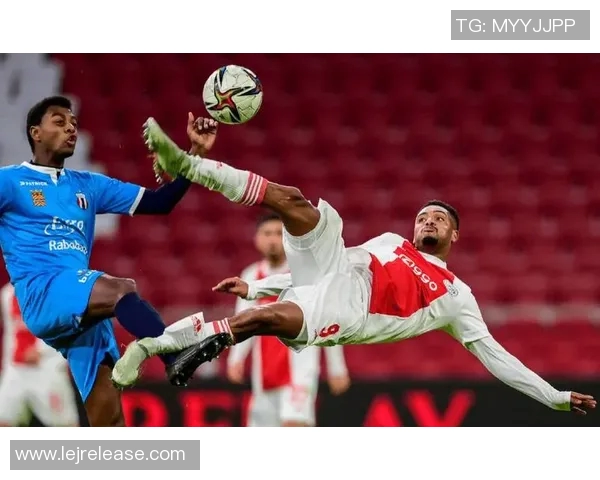 德甲激战：里昂狂胜本菲卡6-2神奇扑救点燃全场激情